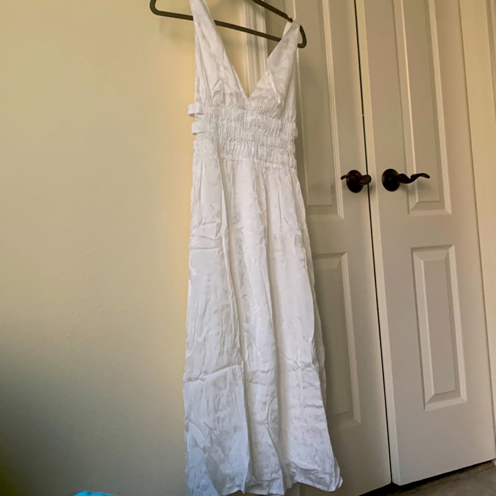 NWT Brand new with tags lulus white dress XS
